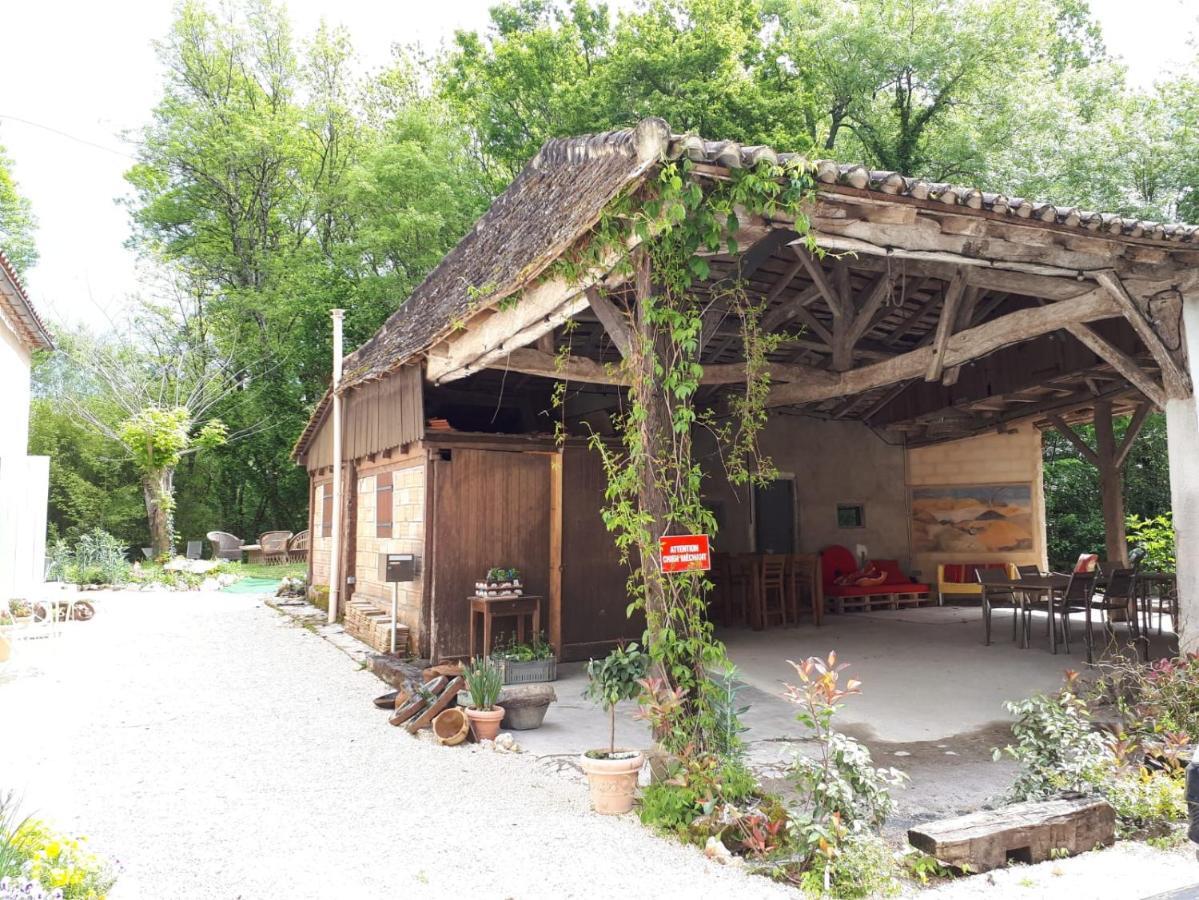 לינה וארוחת בוקר Mazieres  Le Moulin Scalagrand מראה חיצוני תמונה